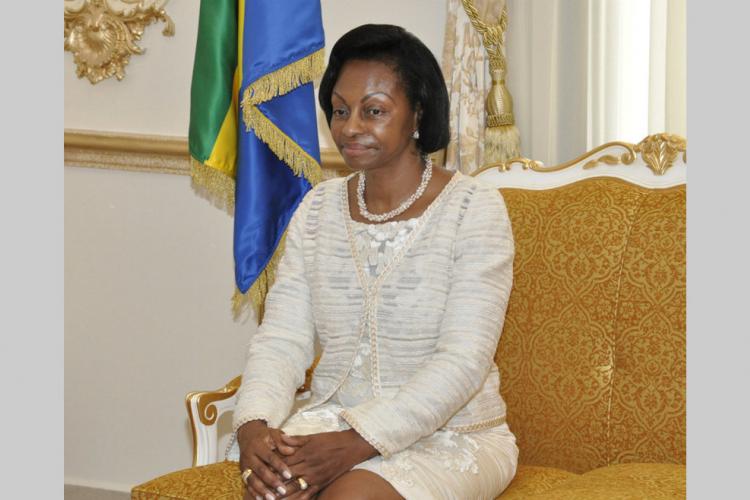Cour constitutionnelle : Marie-Madeleine Mborantsuo rempile