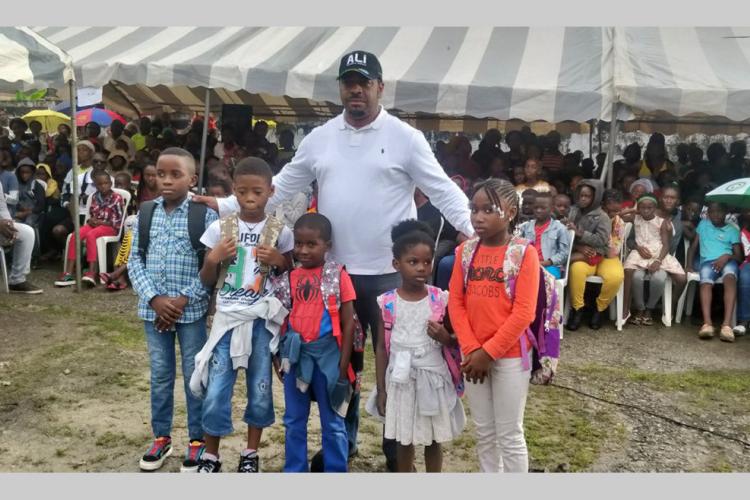 Bienfaisance : Des kits scolaires à 1 500 enfants