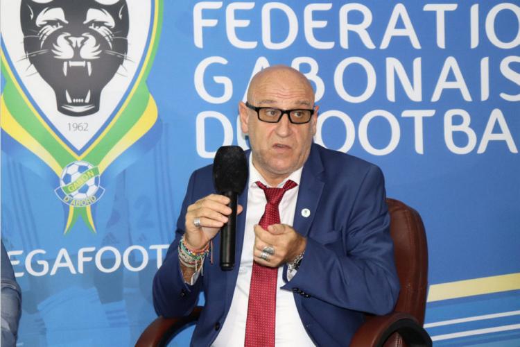 Football/Liste des Panthères : Patrice Neveu dévoile enfin ses premiers essais