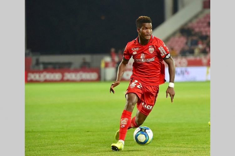 Football : Poussin ''écœure'' Didier Ndong