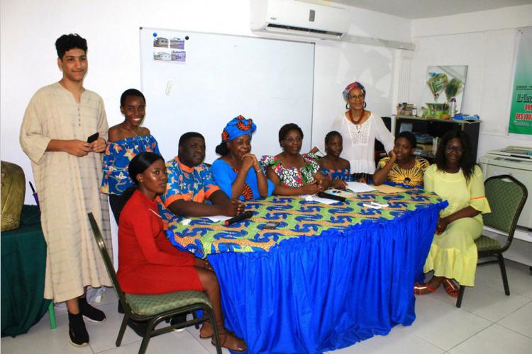 Café littéraire : Quand des lycéens surprennent agréablement Honorine Ngou