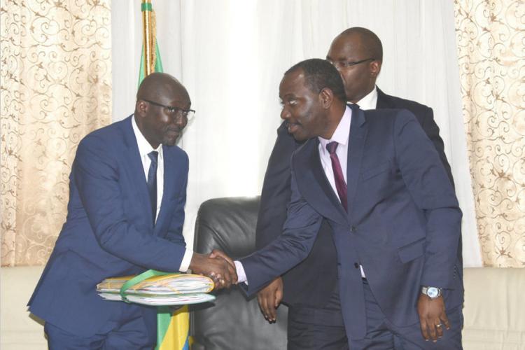 Travaux Publics : Léon Armel Bounda Balonzi au pied du mur