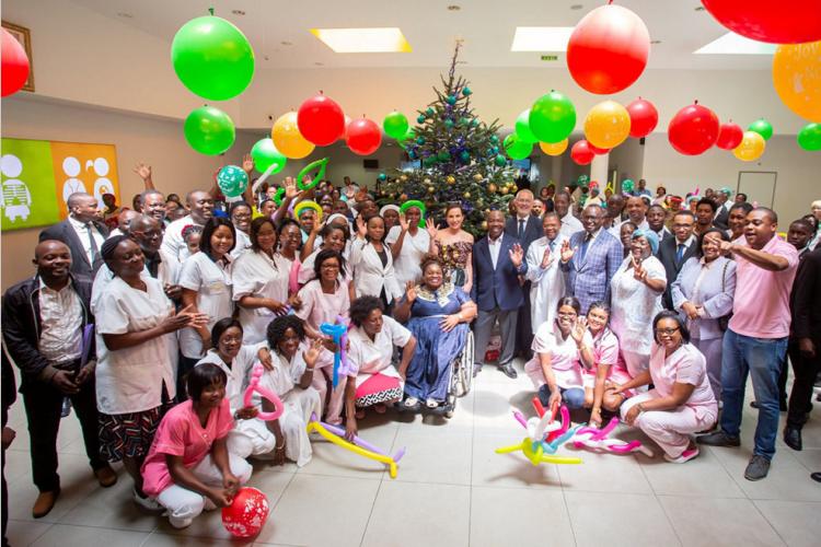 Festivités de la Noël : Le couple présidentiel au chevet des jeunes pensionnaires du CHU Jeanne Ebori