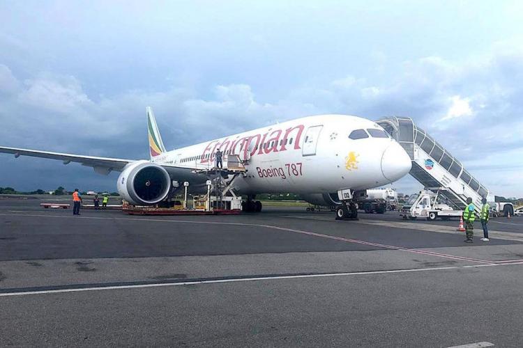 Covid-19 : Arrivée à Libreville du don médical chinois