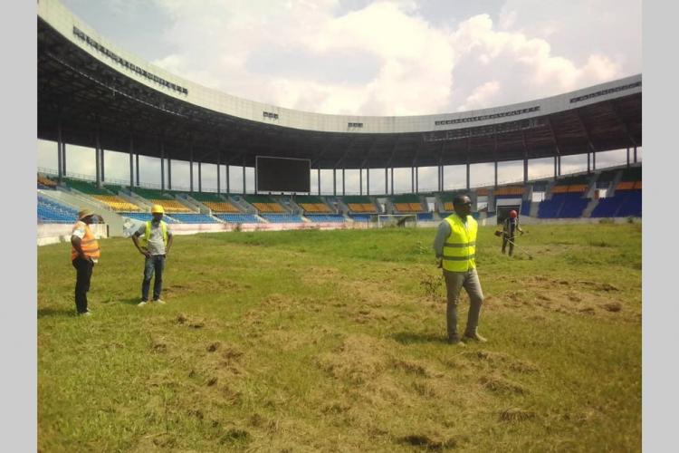 Football : Le stade d’Oyem en chantier