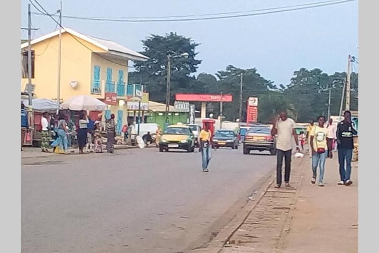  : 09h:Covid-19 dangereuses négligences des gestes barrières dans l'arrière-pays