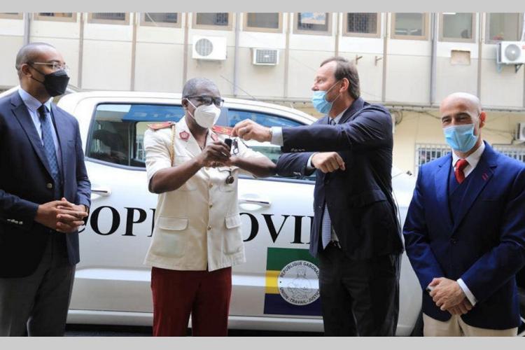 Santé : SIVVA Gabon offre un véhicule au Copil