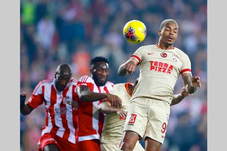 Football : Lemina quitte Galatasaray, Appindangoye aux tours qualificatifs pour la Ligue Europa