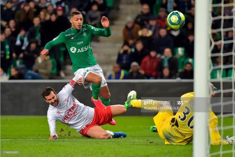 Football : Everton et l'AC Milan en course pour "s'arracher" Bouanga