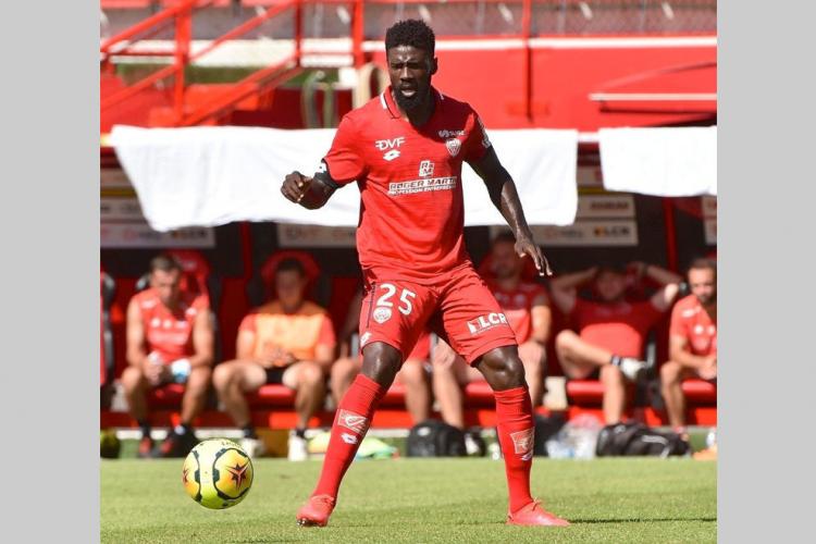 Football : Ecuele Manga capitaine de Dijon
