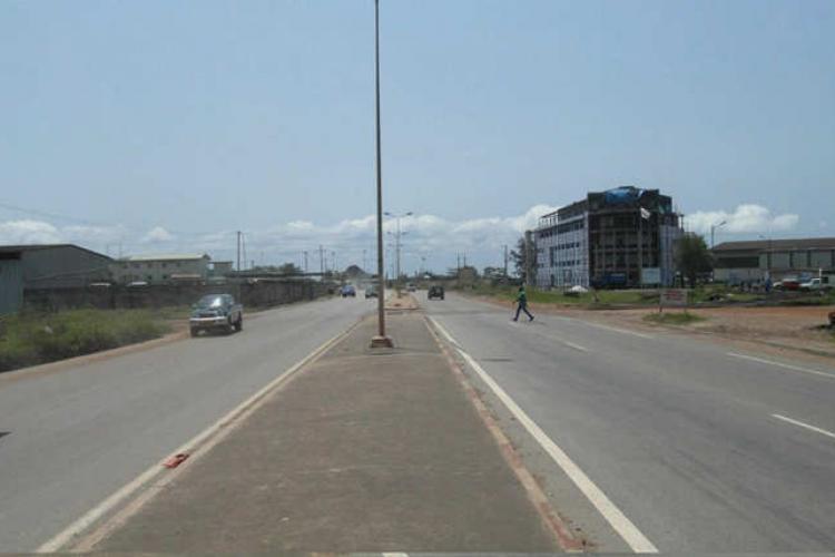 Infrastructures : : Une route va relier Owendo à la Nationale 1
